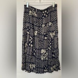 🟣 Floral Patchwork GUC Pattern Skirt in Navy